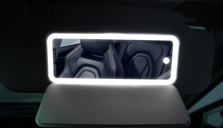 Futuristik Sunvisor with Vanity Mirror + Light