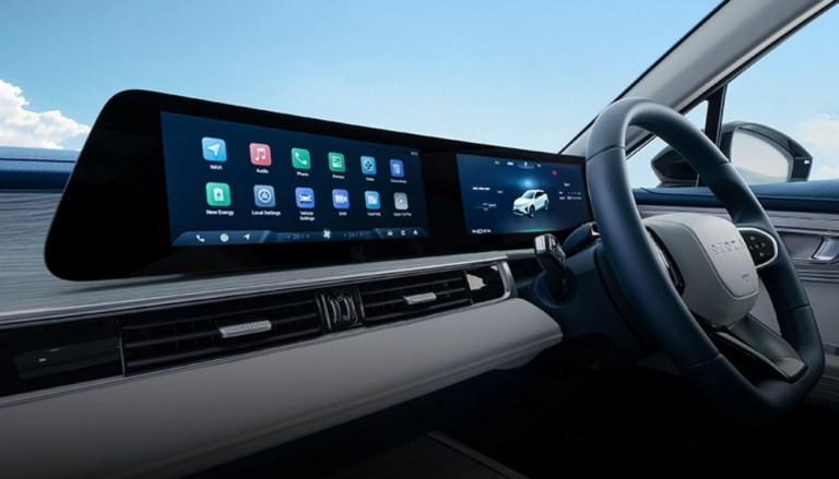 2,4 inch Curved Screen 3000R with a Resolution up to 1920